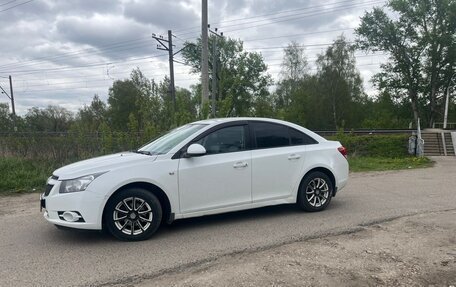 Chevrolet Cruze II, 2011 год, 630 000 рублей, 3 фотография