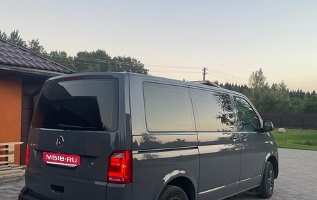 Volkswagen Caravelle T6 рестайлинг, 2018 год, 3 000 000 рублей, 5 фотография