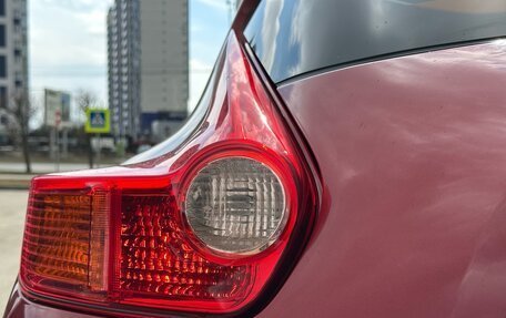 Nissan Juke II, 2012 год, 892 000 рублей, 23 фотография