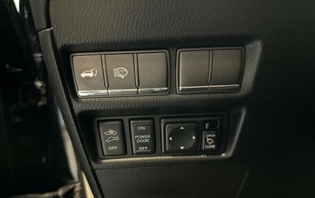 Nissan Patrol, 2012 год, 2 190 000 рублей, 17 фотография