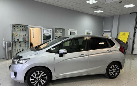 Honda Fit III, 2016 год, 1 090 000 рублей, 2 фотография