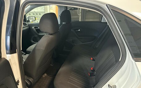 Volkswagen Polo VI (EU Market), 2018 год, 900 000 рублей, 13 фотография