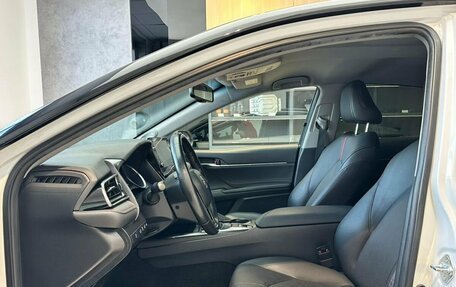 Toyota Camry, 2021 год, 3 150 000 рублей, 10 фотография
