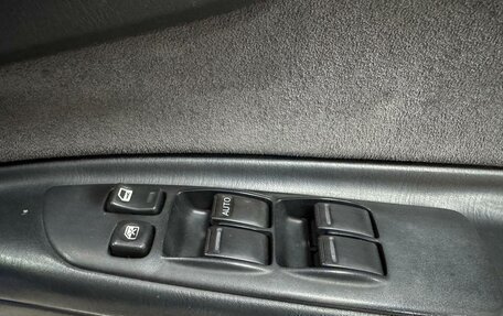 Nissan Avenir II, 2004 год, 450 000 рублей, 12 фотография