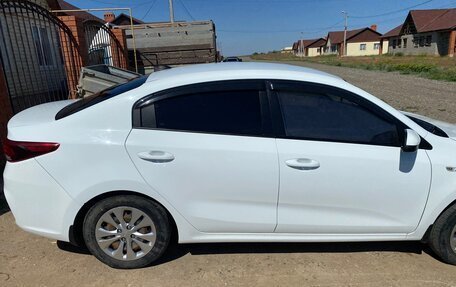KIA Rio IV, 2017 год, 1 470 000 рублей, 10 фотография