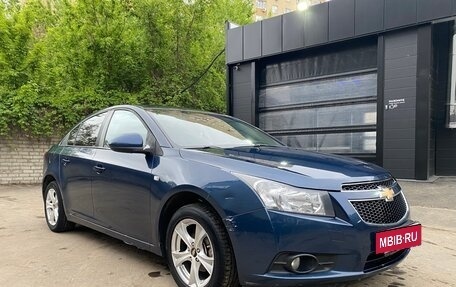 Chevrolet Cruze II, 2011 год, 750 000 рублей, 3 фотография