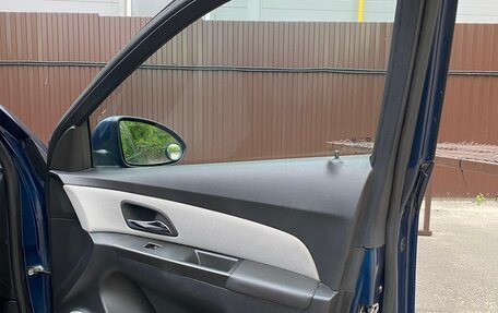 Chevrolet Cruze II, 2011 год, 750 000 рублей, 10 фотография