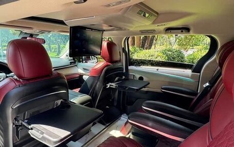 Toyota Sienna, 2022 год, 4 177 500 рублей, 13 фотография