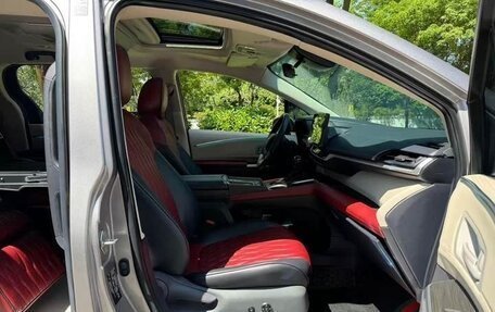 Toyota Sienna, 2022 год, 4 177 500 рублей, 10 фотография