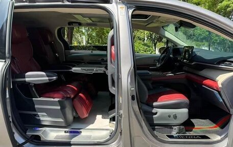 Toyota Sienna, 2022 год, 4 177 500 рублей, 11 фотография
