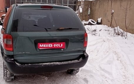Chrysler Voyager IV, 2002 год, 350 000 рублей, 2 фотография