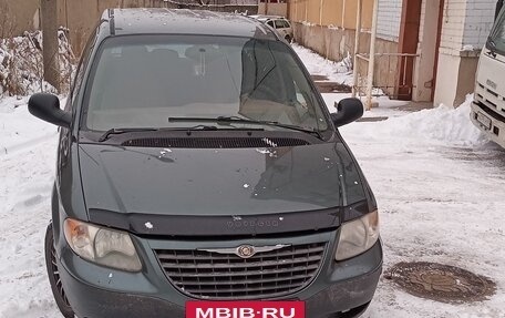 Chrysler Voyager IV, 2002 год, 350 000 рублей, 3 фотография