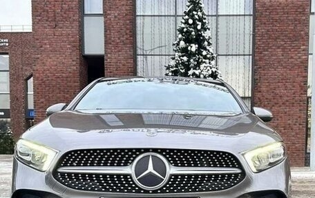 Mercedes-Benz A-Класс, 2018 год, 2 300 000 рублей, 3 фотография