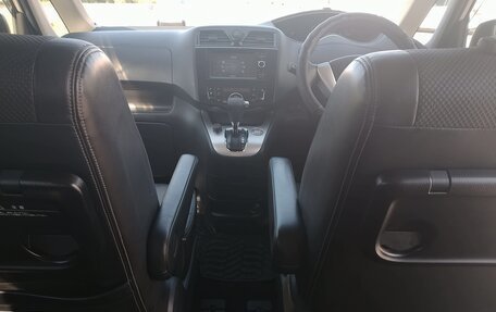 Nissan Serena IV, 2013 год, 1 660 000 рублей, 22 фотография