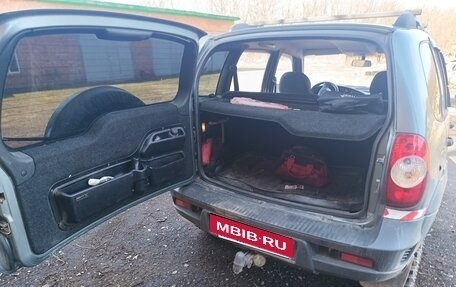 Chevrolet Niva I рестайлинг, 2010 год, 590 000 рублей, 2 фотография