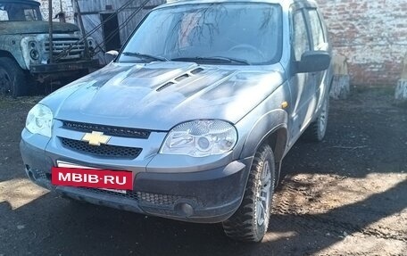 Chevrolet Niva I рестайлинг, 2010 год, 590 000 рублей, 5 фотография