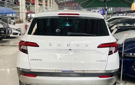 Skoda Karoq I, 2021 год, 1 557 000 рублей, 4 фотография