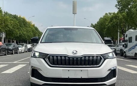 Skoda Kamiq I, 2021 год, 1 372 000 рублей, 2 фотография