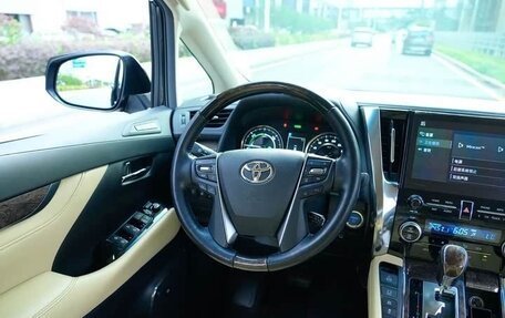 Toyota Vellfire II, 2021 год, 7 850 000 рублей, 9 фотография