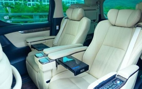 Toyota Vellfire II, 2021 год, 7 850 000 рублей, 14 фотография