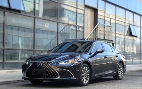 Lexus ES VII, 2021 год, 3 000 000 рублей, 1 фотография