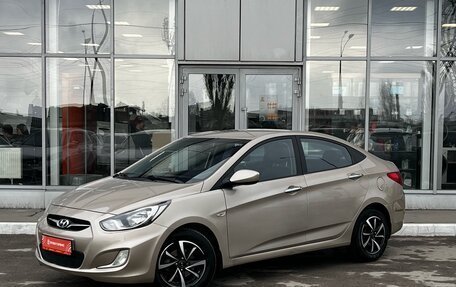 Hyundai Solaris II рестайлинг, 2013 год, 695 000 рублей, 1 фотография