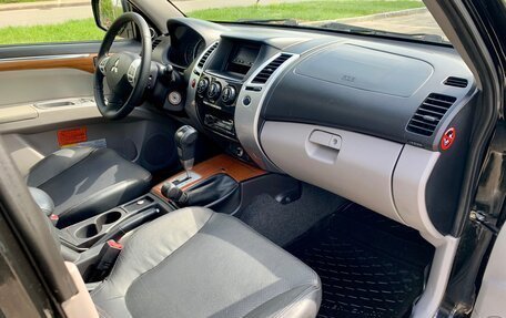 Mitsubishi Pajero Sport II рестайлинг, 2008 год, 1 545 000 рублей, 15 фотография