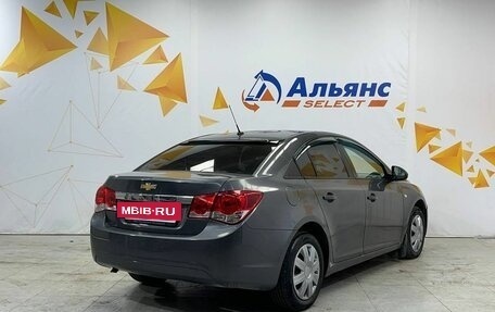 Chevrolet Cruze II, 2011 год, 680 000 рублей, 3 фотография