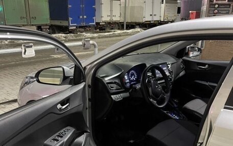 Hyundai Solaris II рестайлинг, 2021 год, 1 590 000 рублей, 4 фотография