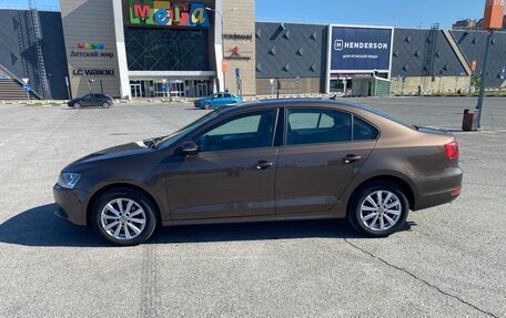 Volkswagen Jetta VI, 2013 год, 950 000 рублей, 3 фотография