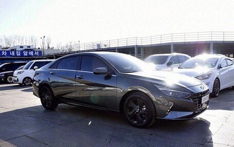 Hyundai Avante, 2022 год, 1 900 000 рублей, 2 фотография