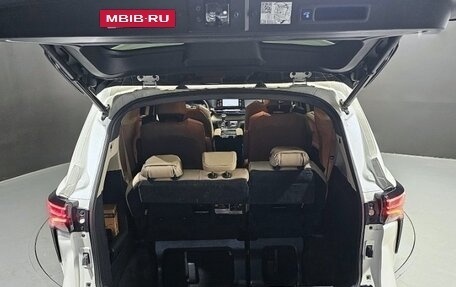 Toyota Sienna, 2021 год, 4 000 000 рублей, 19 фотография