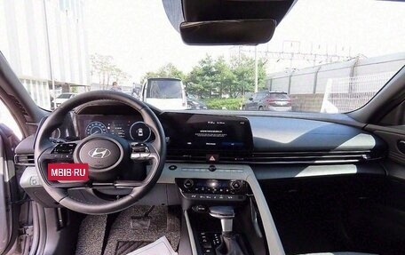 Hyundai Avante, 2023 год, 2 350 000 рублей, 7 фотография