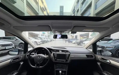 Volkswagen Touran III, 2020 год, 1 624 810 рублей, 9 фотография