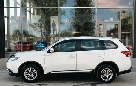 Mitsubishi Outlander III рестайлинг 3, 2016 год, 1 785 000 рублей, 8 фотография