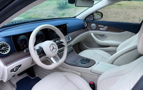 Mercedes-Benz E-Класс, 2022 год, 4 800 035 рублей, 6 фотография