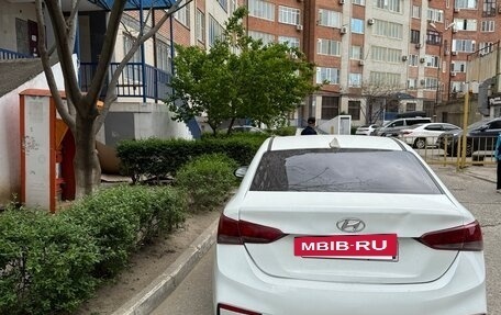 Hyundai Solaris II рестайлинг, 2018 год, 1 100 000 рублей, 3 фотография