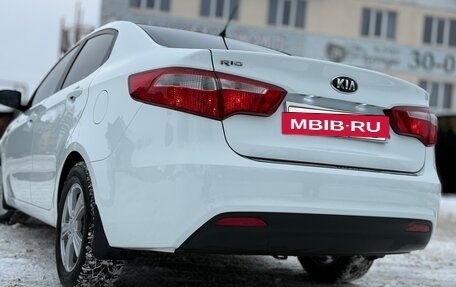 KIA Rio III рестайлинг, 2015 год, 860 000 рублей, 3 фотография