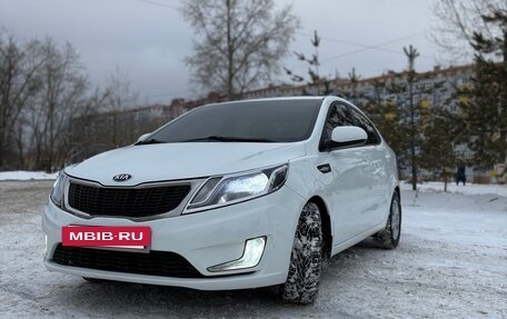 KIA Rio III рестайлинг, 2015 год, 860 000 рублей, 10 фотография