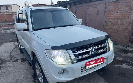 Mitsubishi Pajero IV, 2013 год, 1 970 000 рублей, 2 фотография