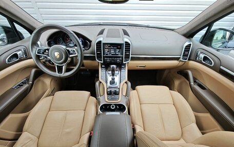 Porsche Cayenne III, 2015 год, 4 597 000 рублей, 9 фотография