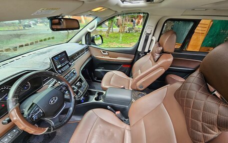 Hyundai Grand Starex Grand Starex I рестайлинг 2, 2018 год, 4 300 000 рублей, 12 фотография