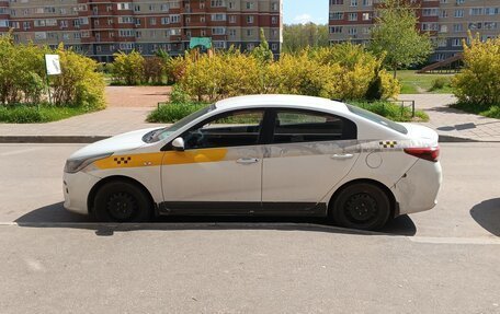 KIA Rio IV, 2019 год, 950 000 рублей, 2 фотография