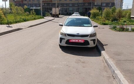 KIA Rio IV, 2019 год, 950 000 рублей, 3 фотография