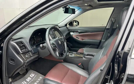 Toyota Crown, 2020 год, 2 880 000 рублей, 11 фотография
