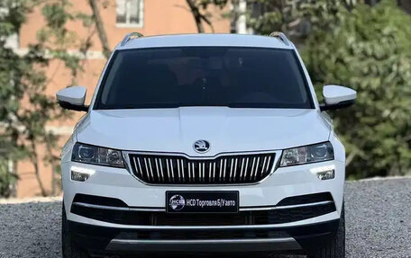 Skoda Karoq I, 2021 год, 1 759 810 рублей, 2 фотография