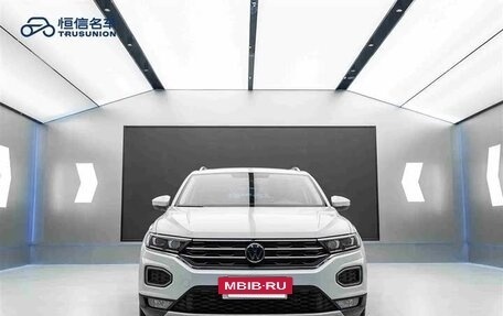 Volkswagen T-Roc I, 2021 год, 1 545 000 рублей, 2 фотография