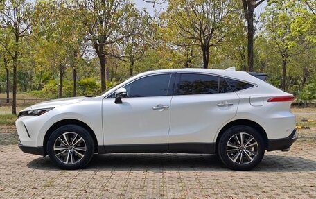 Toyota Harrier, 2022 год, 2 950 000 рублей, 6 фотография