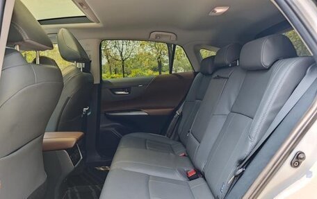 Toyota Harrier, 2022 год, 2 950 000 рублей, 15 фотография