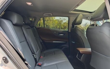 Toyota Harrier, 2022 год, 2 950 000 рублей, 18 фотография